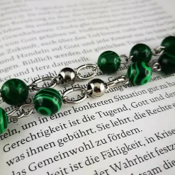 katholischer Rosenkranz, Malachitperlen und Edelstahl