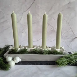 Kerzenteller Advent Kerzenständer in Sternform mit vier Stabkerzen mit Tannenzweigen