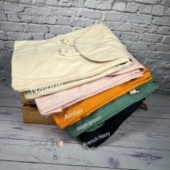 Kinder Rucksack mit Blumenkranz, Initial & Namen bestickt I personalisierter Kinderrucksack I Kita Tasche in 5 Farben