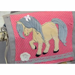 Kindergartenrucksack, Kindergartentasche, Pferd, Stickdatei, personalisierbar, Geschenk, Rucksack, Tasche, individuell