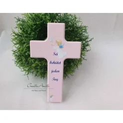 Kinderkreuz aus Holz zur Taufe "Sei behütet..." in Rosa