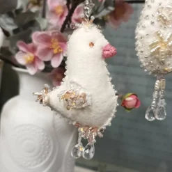 Küken Ornament Taube creme weiß beidseitig bestickt Unikat Osterdeko handmade shabby chic Wohneko