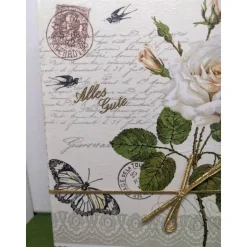 Klappdeckelbox mit Serviettenmotiv 