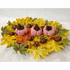 Kleine gehäkelte Kürbisse in rosa