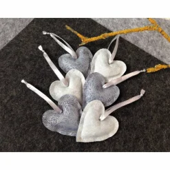kleine Herzchen Stoff grau silber