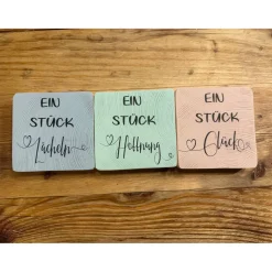 Kleine Holzdeko mit Spruch – Glück verschenken | Holzquadrat mit Wunschtext | Handgemachtes Geschenk