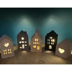 Kleine Lichthäuser aus Raysin in Pastell – Einzigartige Deko & sanftes Licht