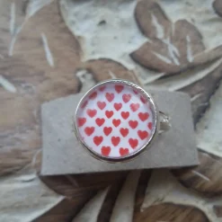 kleine rote Herzen Ohrringe und Ringe Cabochonschmuck verschiedene Fassungen