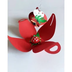 Kleine Zierschachtel mit einem kleinem Marienkäfer-Anhänger, zum selbst befüllen oder mit Schoko-Marienkäfer