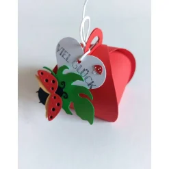 Kleine Zierschachtel mit einem kleinem Marienkäfer-Anhänger, zum selbst befüllen oder mit Schoko-Marienkäfer