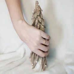 Kleiner gehäkelter Weihnachtsbaum aus Jute, Weihnachtsdeko