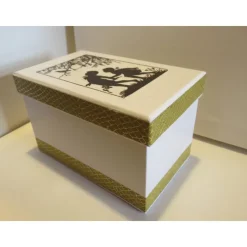 Kleiner Geschenkkarton mit Scherenschnitt - Nostalgiemotiv 