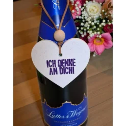 Kleiner Herzanhänger aus Raysin – Geschenkidee & Deko