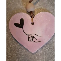 Kleiner Herzanhänger aus Raysin – Geschenkidee & Deko