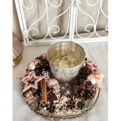 kleines Adventsgesteck mit Windlicht Glas in rosa mit Trockenblumen