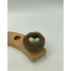 kleines gefilztes Vogelnest