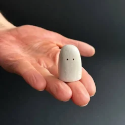 Kleines Gespenst aus Holz #1