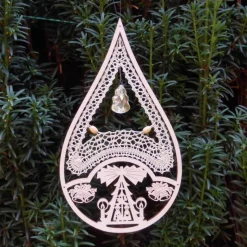 Klöppelbild Handgeklöppeltes Fensterbild mit Motiv Pyramide