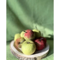 Knackige Äpfel aus der echten Wolle in grün oder rot gefilzter Apfel