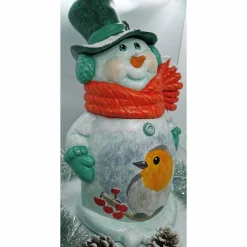 Knuffiger Schneemann mit Vogel