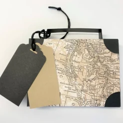 Koffer aus Karton – Handgemachte Geschenkverpackung für Urlaub, Reisegutschein oder Geldgeschenk (15x11x3,5cm)