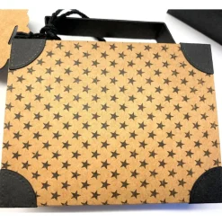 Koffer aus Karton – Handgemachte Geschenkverpackung für Urlaub, Reisegutschein oder Geldgeschenk (12x9x3,5cm)