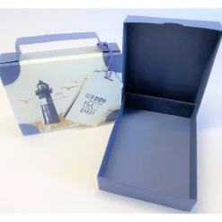 Koffer aus Karton – Handgemachte Geschenkverpackung für Urlaub, Reisegutschein oder Geldgeschenk (15x11x3,5cm)