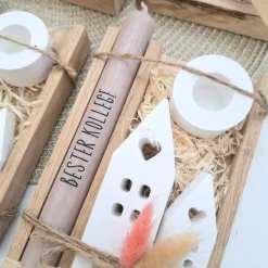 Kollegin Kollege mit Herz Geschenkset Dankeschön Häuser / Lichthäuser Kerzenhalter rund Kerzenset Holzbox Stabkerze