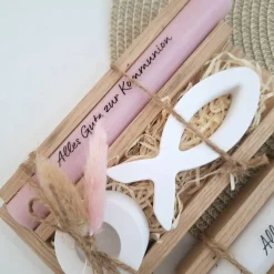 Kommunion Kommunionsgeschenk Fisch Variante 1 Kerzenhalter rund Geschenkset für Jungen und Mädchen Kommunionskerze Kerze