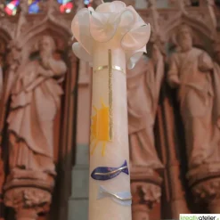 Kommunionkerze Fisch blau, Sonne, Kreuz aus Bienenwachs, handverziert und -geknetet, Kommunionkerze Jungen und Mädchen