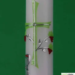 Kommunionkerze grün mit Kreuz, Kelch, und Weinrebe, handverziert, Kommunionkerze mit Namen und Datum, Kommunionkerze