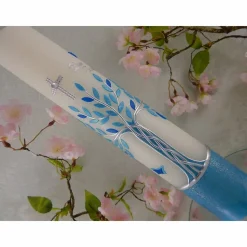 Kommunionkerze Taufkerze lang Jungen Lebensbaum blau silber Baum des Lebens Kreuz Schmetterlinge Name Datum individualisierbar 300/50 mm