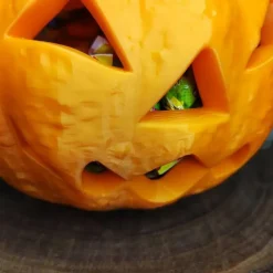 Kürbis Halloweendekoration Bonbonschale aus Kunststoff mit Deckel – Perfekte Halloween Süßigkeitenschale