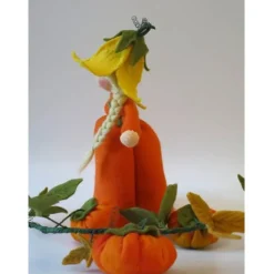 Kürbis Mädchen - Blumenkind - Jahreszeitentisch - Waldorf Art- Art.Nr. HE34