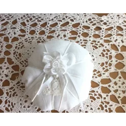 Kürbis Stoffkürbis Dekokürbis in weiß mit Satinrose genäht von Hobbyhaus