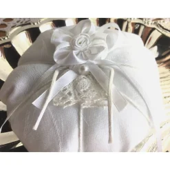 Kürbis Stoffkürbis Dekokürbis in weiß mit Satinrose genäht von Hobbyhaus