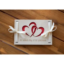 Kreatives Geldgeschenk zur Hochzeit & Geburtstag – Geldverpackung mit Herzmotiv aus Holz - Geschenkidee, Geldverpackung