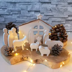 Krippe modern – Handgefertigte Raysin Weihnachtskrippe für stilvolle Feste