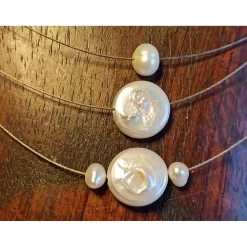 Kurzkette dreisträngig Biwaperlen-Münzen in weiß