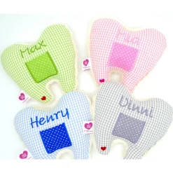 Kuschelkissen  Kleines Zahnfeekissen  Wunscnhnamen Taufkissen Geburtskissen - Schmusekissen Kissen mit Namen