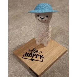Lama aus Raysin mit Hut  – Geschenk mit Spruch auf Holz