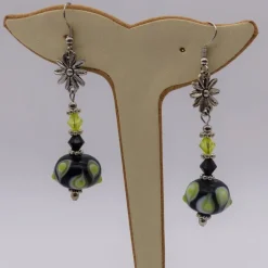 lange Ohrhänger silber mit großer Glasperle in grün weiß schwarz, Ohrringe, Ohrschmuck, Schmuck