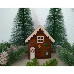 Lebkuchenhaus aus Holz / Wichtelhaus
