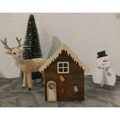 Lebkuchenhaus aus Holz / Wichtelhaus