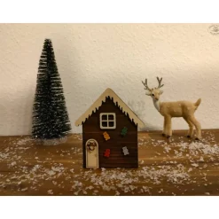 Lebkuchenhaus aus Holz / Wichtelhaus
