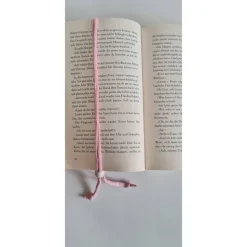 Lesezeichen Blume II aus Textilgarn gehäkelt