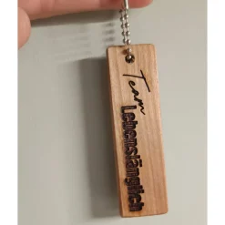 Letzte Nacht in Freiheit? Mit Stil! 25 Gravierte Holzanhänger als Gastgeschenk für JGA & Hochzeit frei personalisierbar