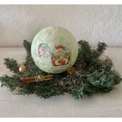 Leuchtkugel 14 cm mint  Einzigartig  Geschenk  upcycling  Unikat - Weihnachtsmann