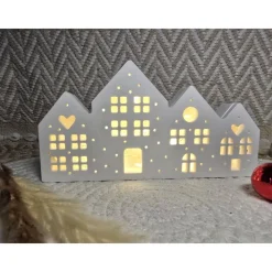 Lichterhaus aus Raysin – Handgemachtes LED-Häuschen als moderne Winterdeko