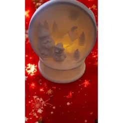 Lichterzauber im Winterwald: Exklusive 3D-gedruckte Schneekugel-Dekoration aus PLA – Nikolaus & Schneemann